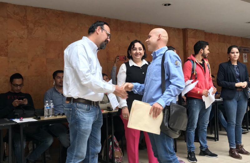 Entregan en la UMSNH becas “Jóvenes Escribiendo el Futuro”