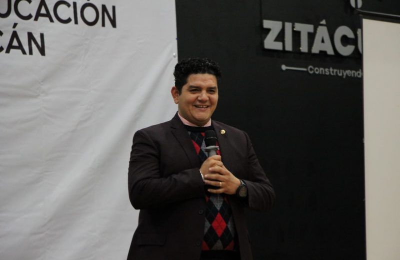 Toño Madriz se pronuncia en pro del medio ambiente en Michoacán.