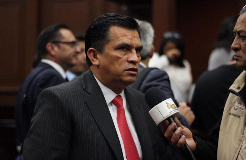 Federación, autoritaria y con cerrazón al diálogo: Javier Estrada